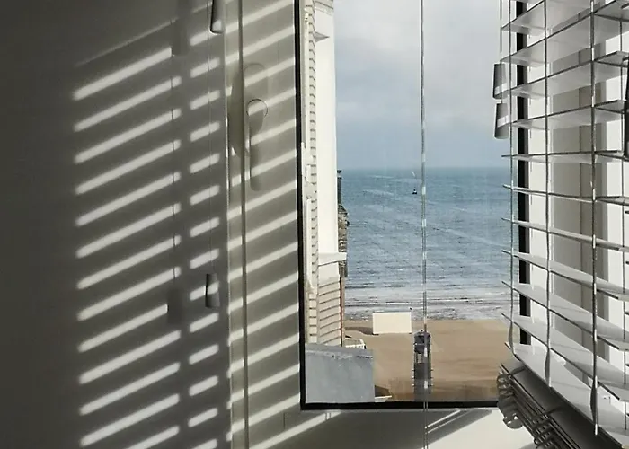 Luxurious T3 Garage, View On The Noordzee, 2-6 P Baby In Ostend Plein Center